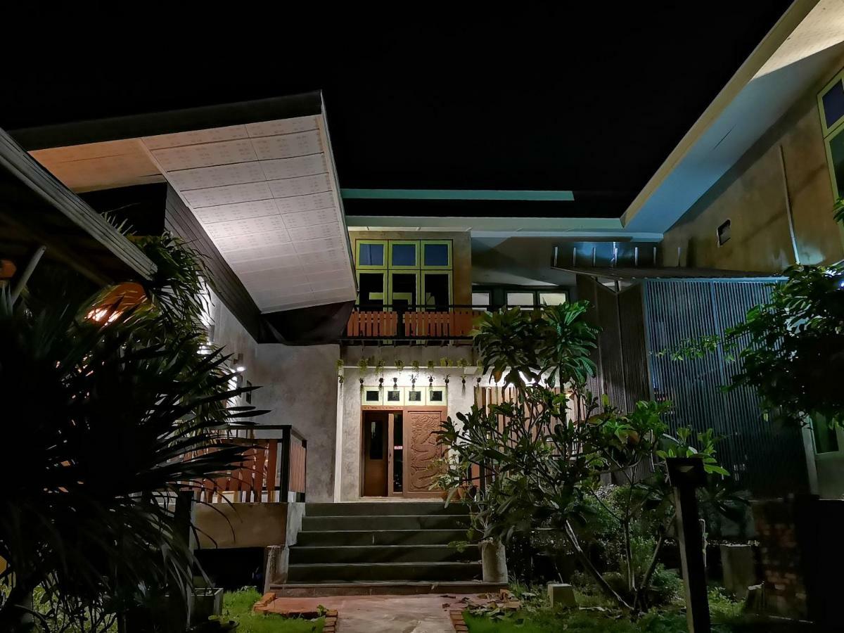 Tonmai Suites Koh Lanta Exterior photo