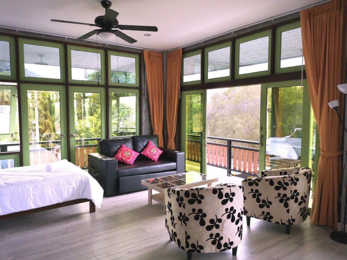 Tonmai Suites Koh Lanta Exterior photo